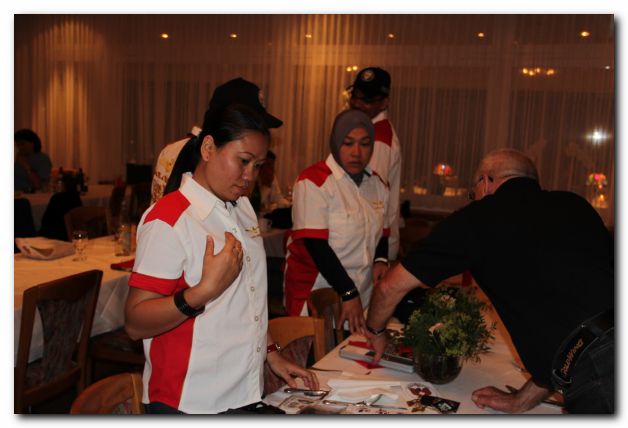 BESUCH AUS MALAYSIA VOM 8. JUNI 2012 - INNERSCHWEIZER STAMM
